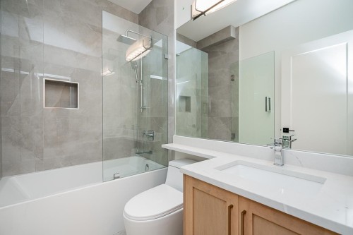 5091 Patrick Street, Burnaby, BC 