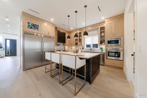 5091 Patrick Street, Burnaby, BC 