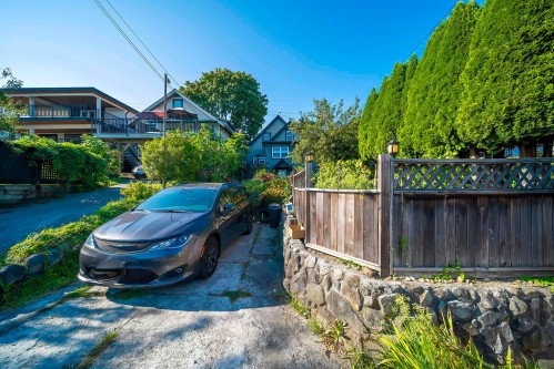 344 Eighth Avenue E, New Westminster, BC 