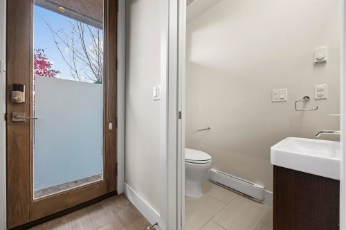 5522 Oak Street, Vancouver, BC 