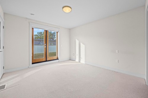 5522 Oak Street, Vancouver, BC 