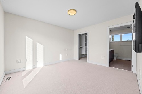 5522 Oak Street, Vancouver, BC 