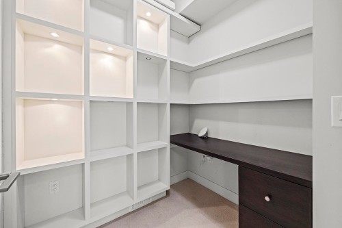 5522 Oak Street, Vancouver, BC 