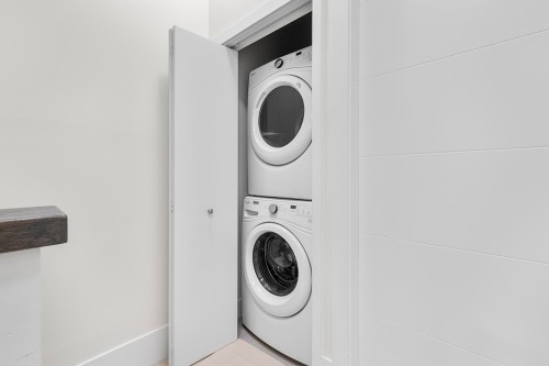 5522 Oak Street, Vancouver, BC 