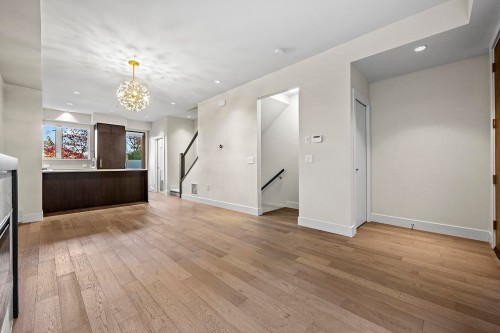 5522 Oak Street, Vancouver, BC 