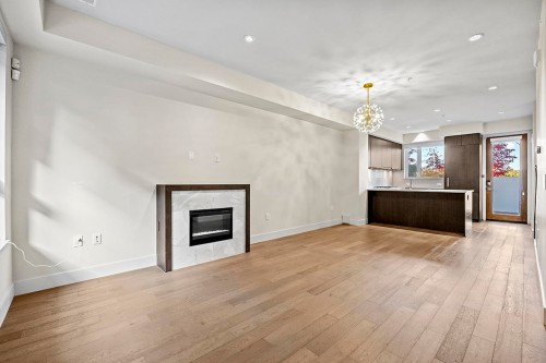 5522 Oak Street, Vancouver, BC 