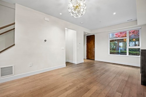 5522 Oak Street, Vancouver, BC 