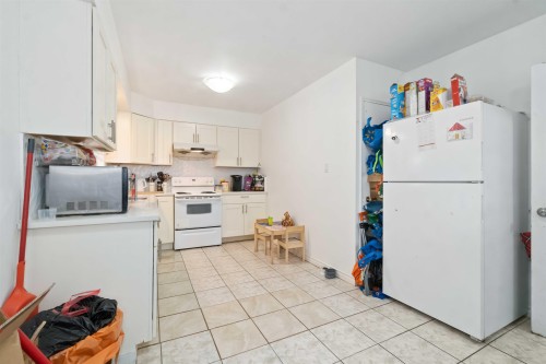 5735 Earles Street, Vancouver, BC 