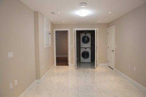 455 38Th Avenue W, Vancouver, BC 