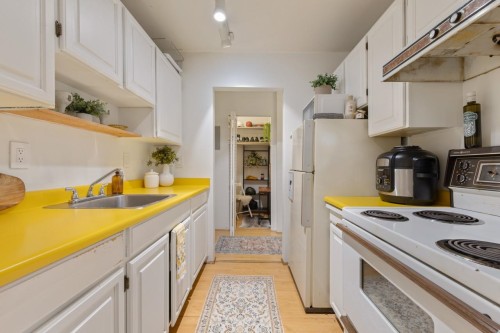 208-1516 Charles Street, Vancouver, BC 