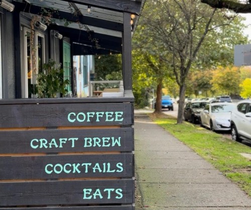 208-1516 Charles Street, Vancouver, BC 