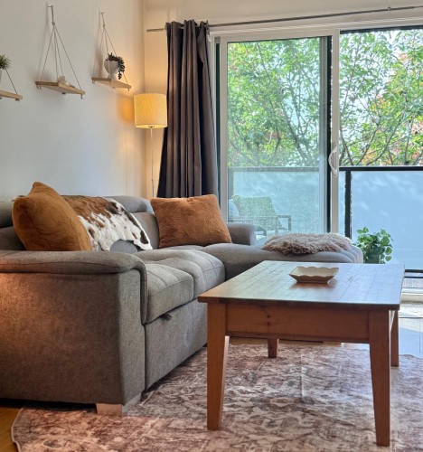 208-1516 Charles Street, Vancouver, BC 