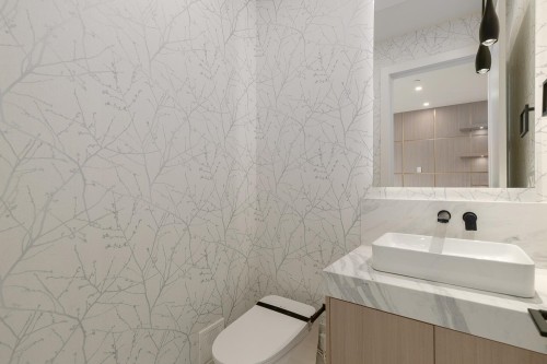 1-2658 Dundas Street, Vancouver, BC 