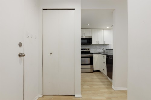 220-1500 Pendrell Street, Vancouver, BC 