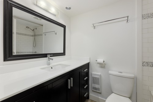 220-1500 Pendrell Street, Vancouver, BC 