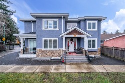 4434 Smith Avenue  Burnaby, BC V5G 2V6