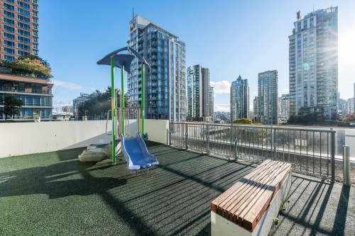 2006-777 Richards Street, Vancouver, BC 