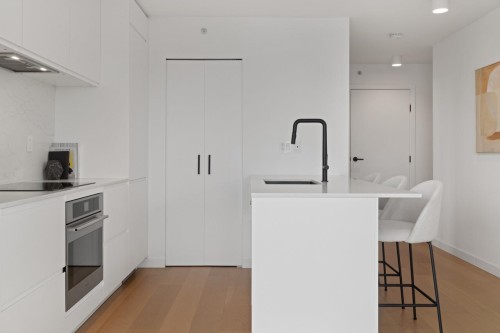 3002-909 Mainland Street, Vancouver, BC 