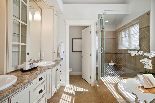 2185 Lawson Avenue, West Vancouver, BC 