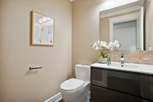 2185 Lawson Avenue, West Vancouver, BC 