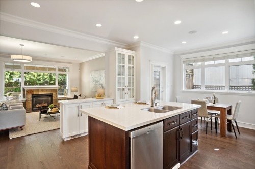 2185 Lawson Avenue, West Vancouver, BC 