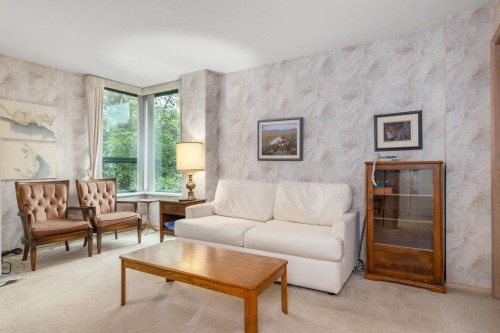 101-1427 Duchess Avenue, West Vancouver, BC 