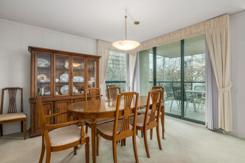 101-1427 Duchess Avenue, West Vancouver, BC 