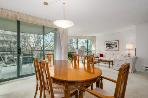 101-1427 Duchess Avenue, West Vancouver, BC 