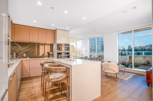 306-1675 Lions Gate Lane, North Vancouver, BC 