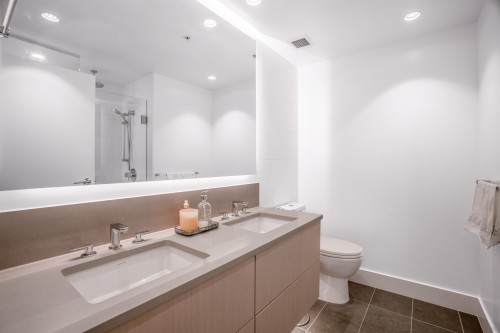 306-1675 Lions Gate Lane, North Vancouver, BC 