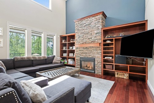 23746 110 Avenue, Maple Ridge, BC 