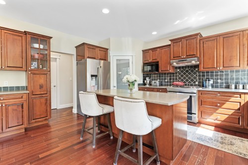 23746 110 Avenue, Maple Ridge, BC 