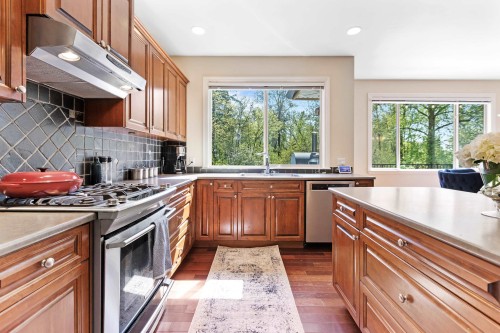 23746 110 Avenue, Maple Ridge, BC 