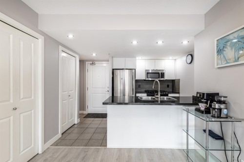 705-9133 Hemlock Drive, Richmond, BC 