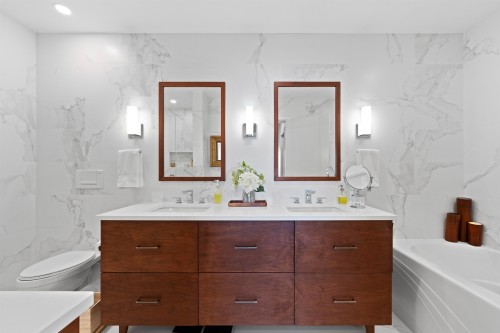 8683 Seascape Drive, West Vancouver, BC 