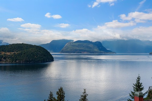 8683 Seascape Drive, West Vancouver, BC 