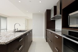 1705-1028 Barclay Street  Vancouver, BC V6E 0B1