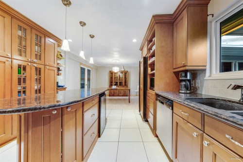 465 Felton Road, North Vancouver, BC 