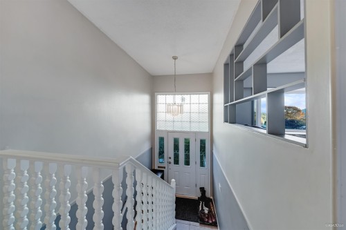 465 Felton Road, North Vancouver, BC 