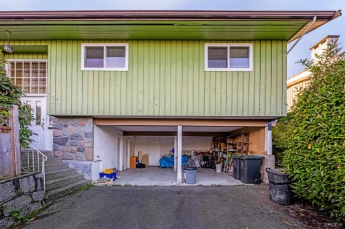 465 Felton Road, North Vancouver, BC 