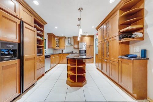 465 Felton Road, North Vancouver, BC 