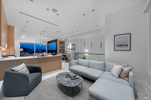 1236 Duchess Avenue, West Vancouver, BC 