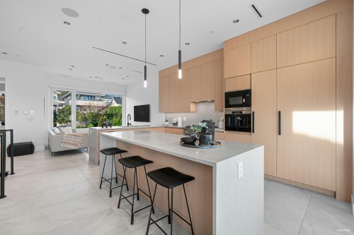 1236 Duchess Avenue, West Vancouver, BC 