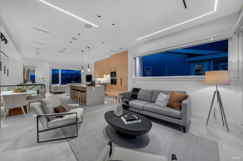 1236 Duchess Avenue, West Vancouver, BC 