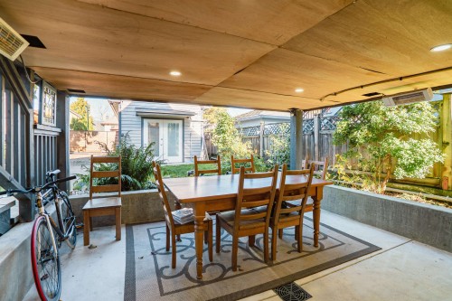 2267 Napier Street, Vancouver, BC 