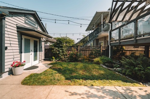 2267 Napier Street, Vancouver, BC 