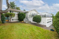 5681 Sardis Crescent  Burnaby, BC V5H 3K4