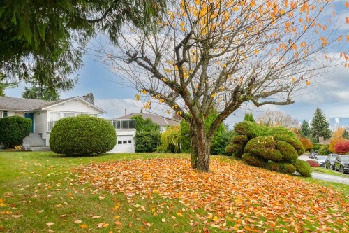 5681 Sardis Crescent, Burnaby, BC 