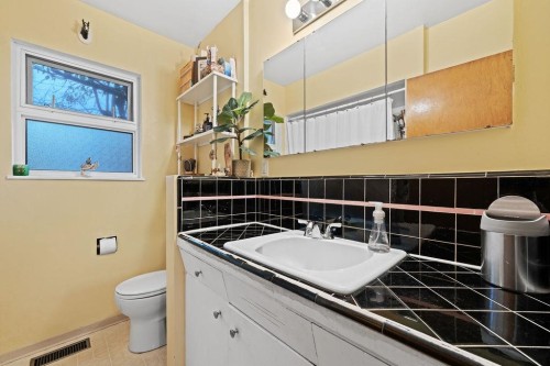 3605 Oxford Street, Vancouver, BC 