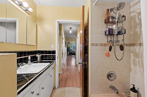 3605 Oxford Street, Vancouver, BC 